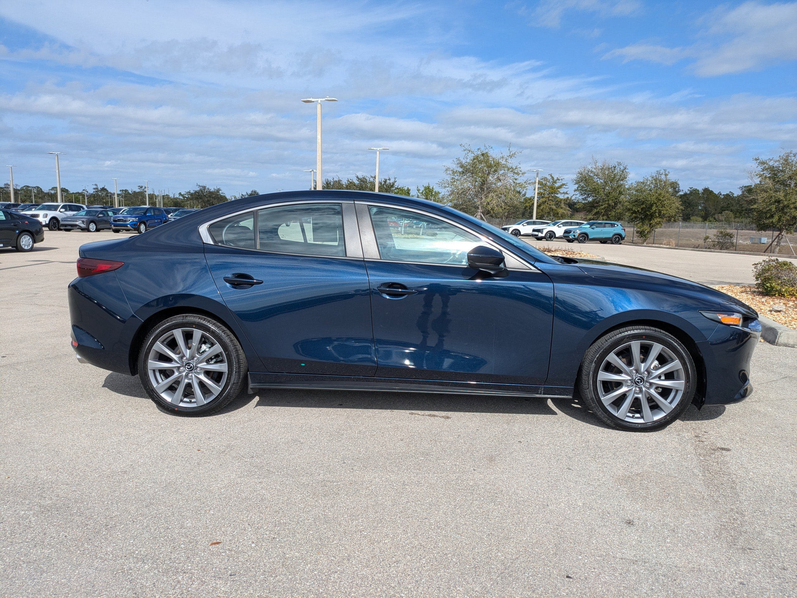 Used 2024 MAZDA MAZDA3 s image 4