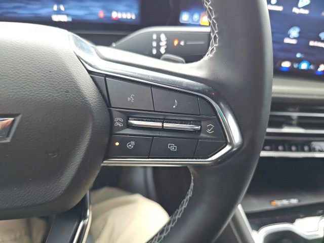 Used 2024 Chevrolet Traverse LT image 42