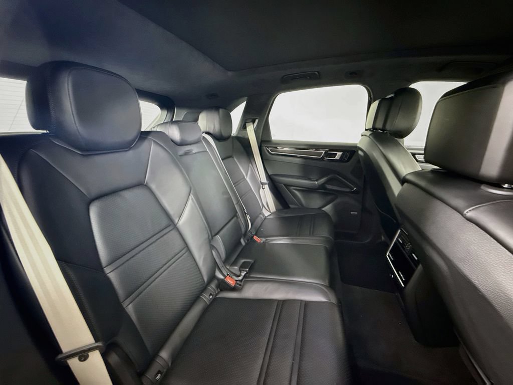 Certified 2021 Porsche Cayenne GTS AWD/4WD image 27