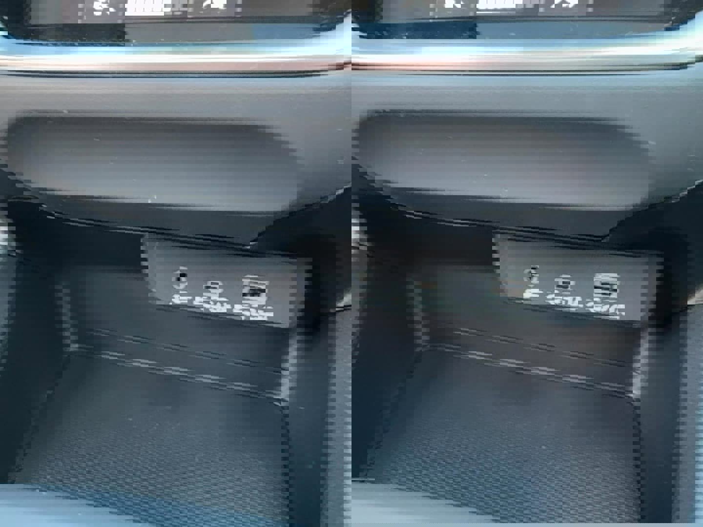 Certified 2025 Subaru Crosstrek 2.0i Premium image 28