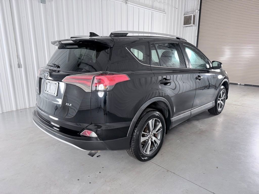 Used 2016 Toyota RAV4 XLE FWD image 5