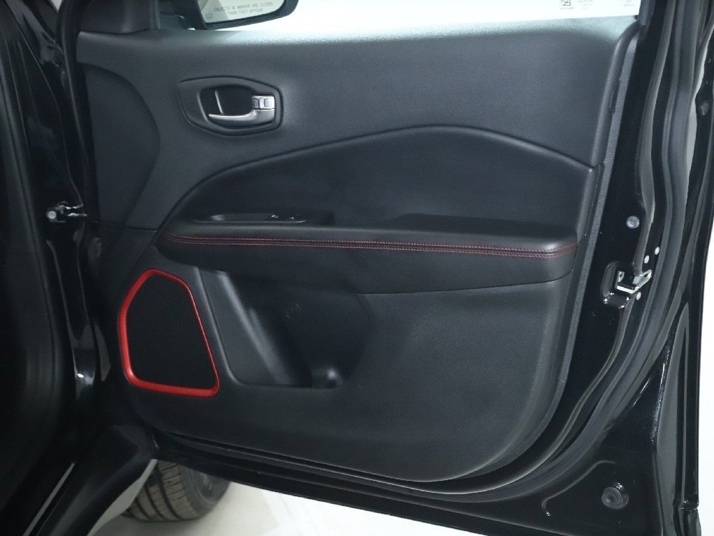 Used 2020 Jeep Compass Trailhawk image 33