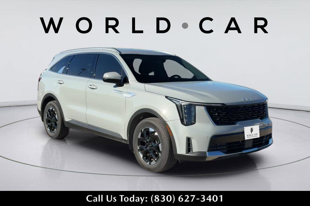 Certified 2025 Kia Sorento S image 2