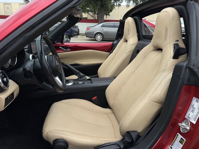 Used 2020 MAZDA MX-5 Miata RF Grand Touring RWD image 26
