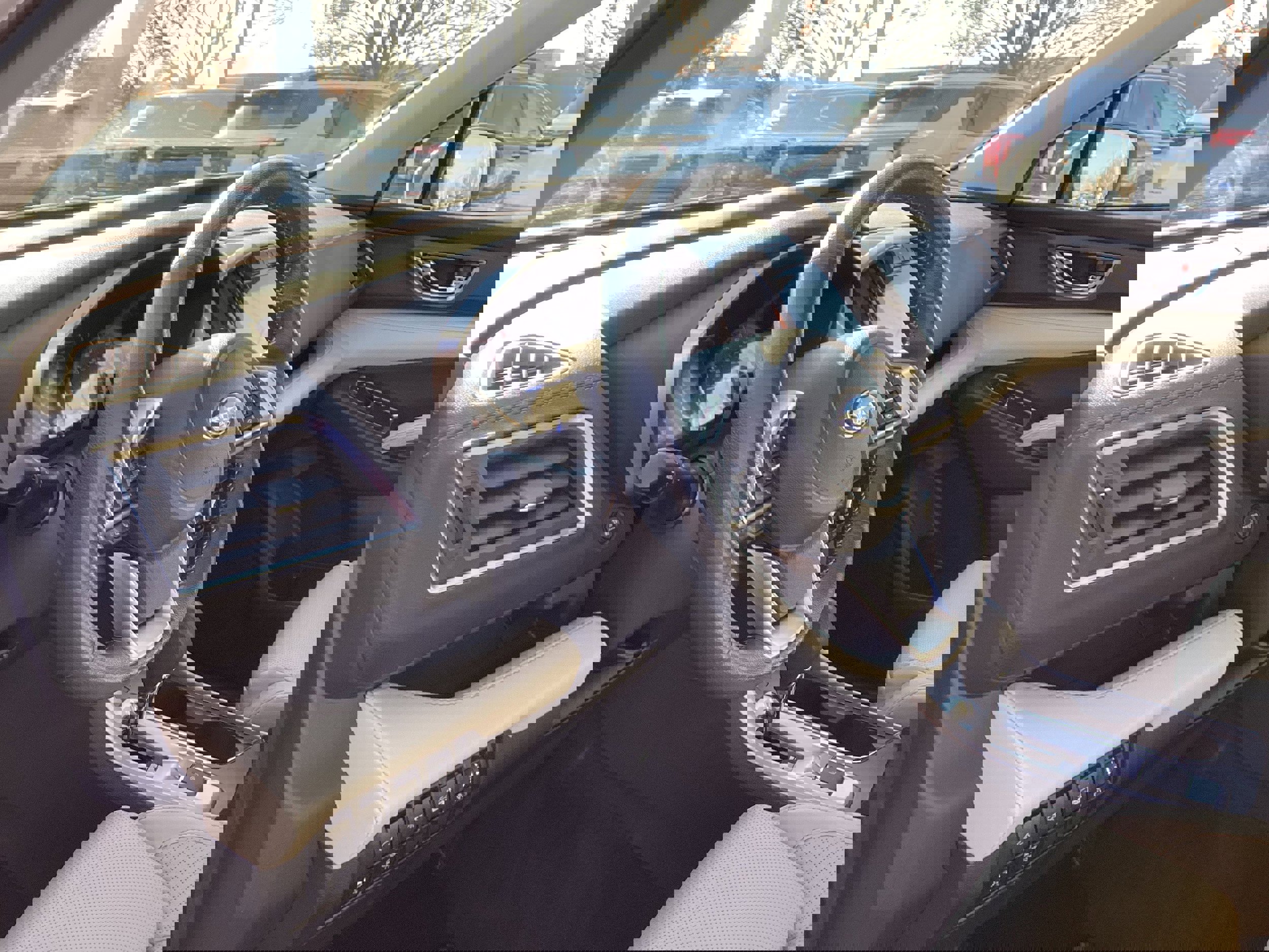 Used 2022 Subaru Ascent Limited w/ Technology Package image 11