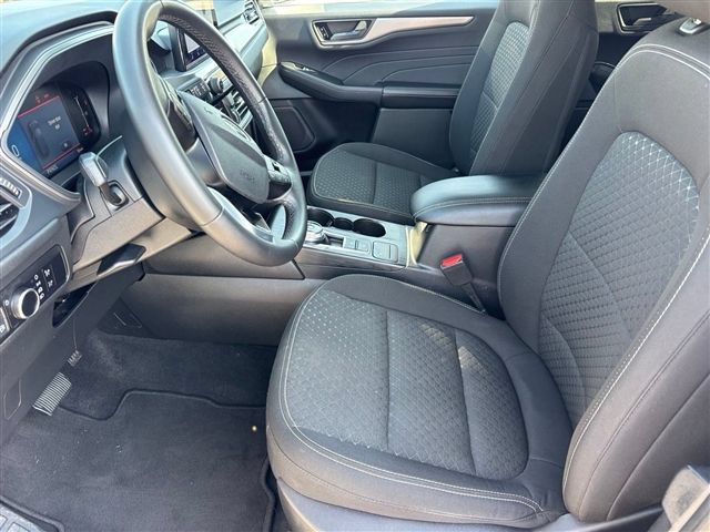 Certified 2025 Ford Escape Active FWD image 15