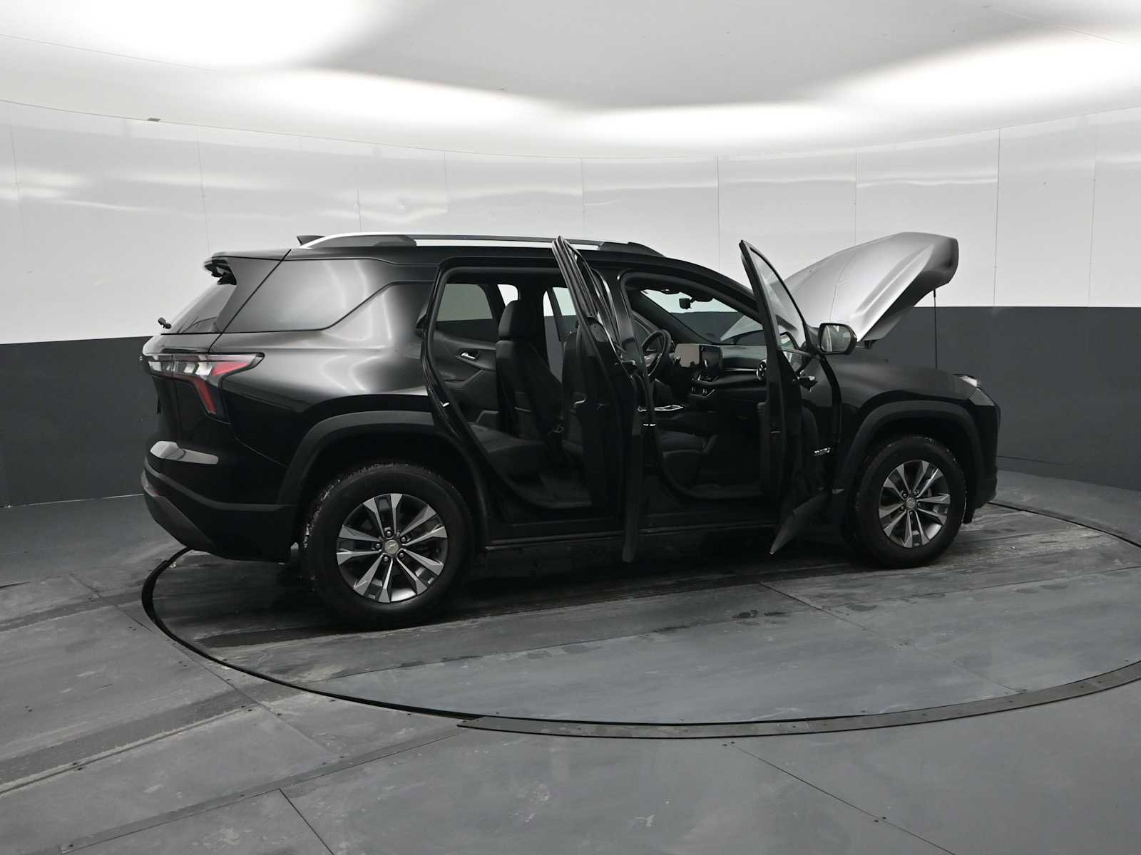 Used 2025 Chevrolet Equinox LT w/ Convenience Package II image 28