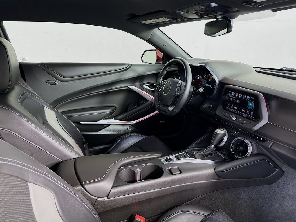 Used 2018 Chevrolet Camaro LT RWD image 28