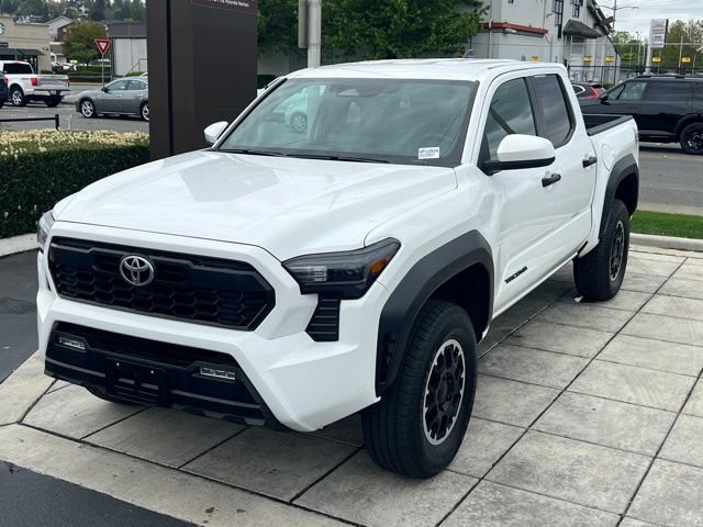 Used 2024 Toyota Tacoma TRD Off-Road AWD/4WD image 3