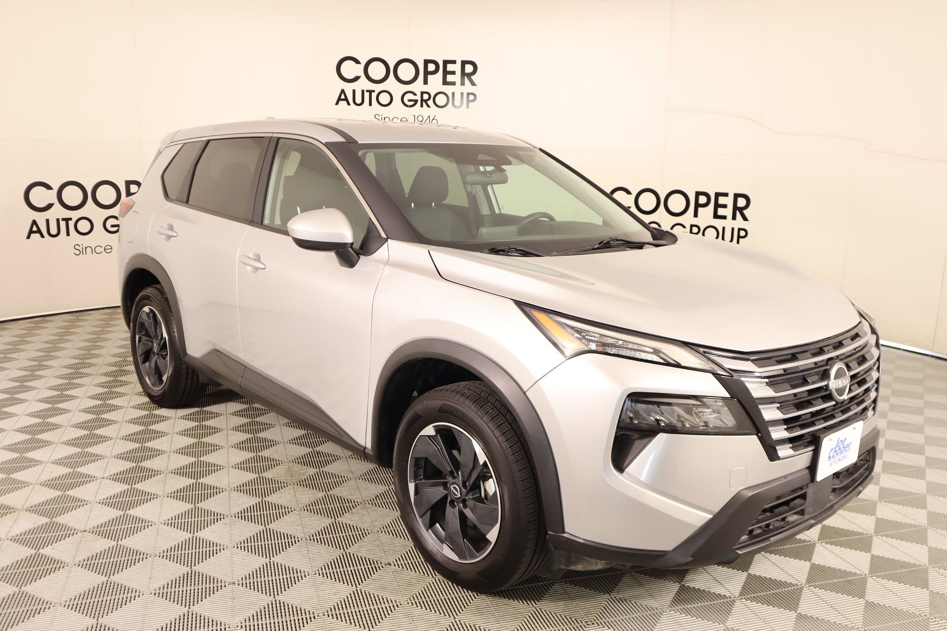 Used 2024 Nissan Rogue SV