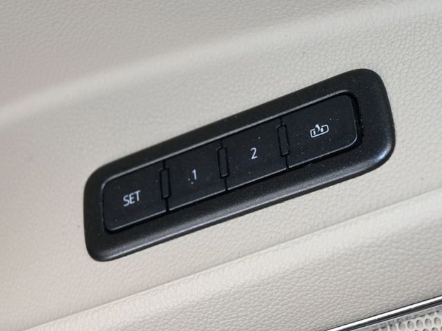 Used 2019 GMC Yukon Denali w/ Denali Ultimate Package image 41