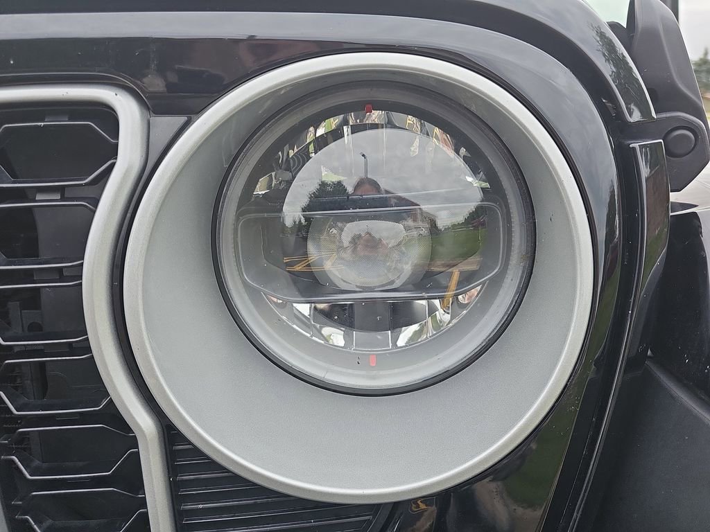 Certified 2024 Jeep Wrangler Sahara image 29
