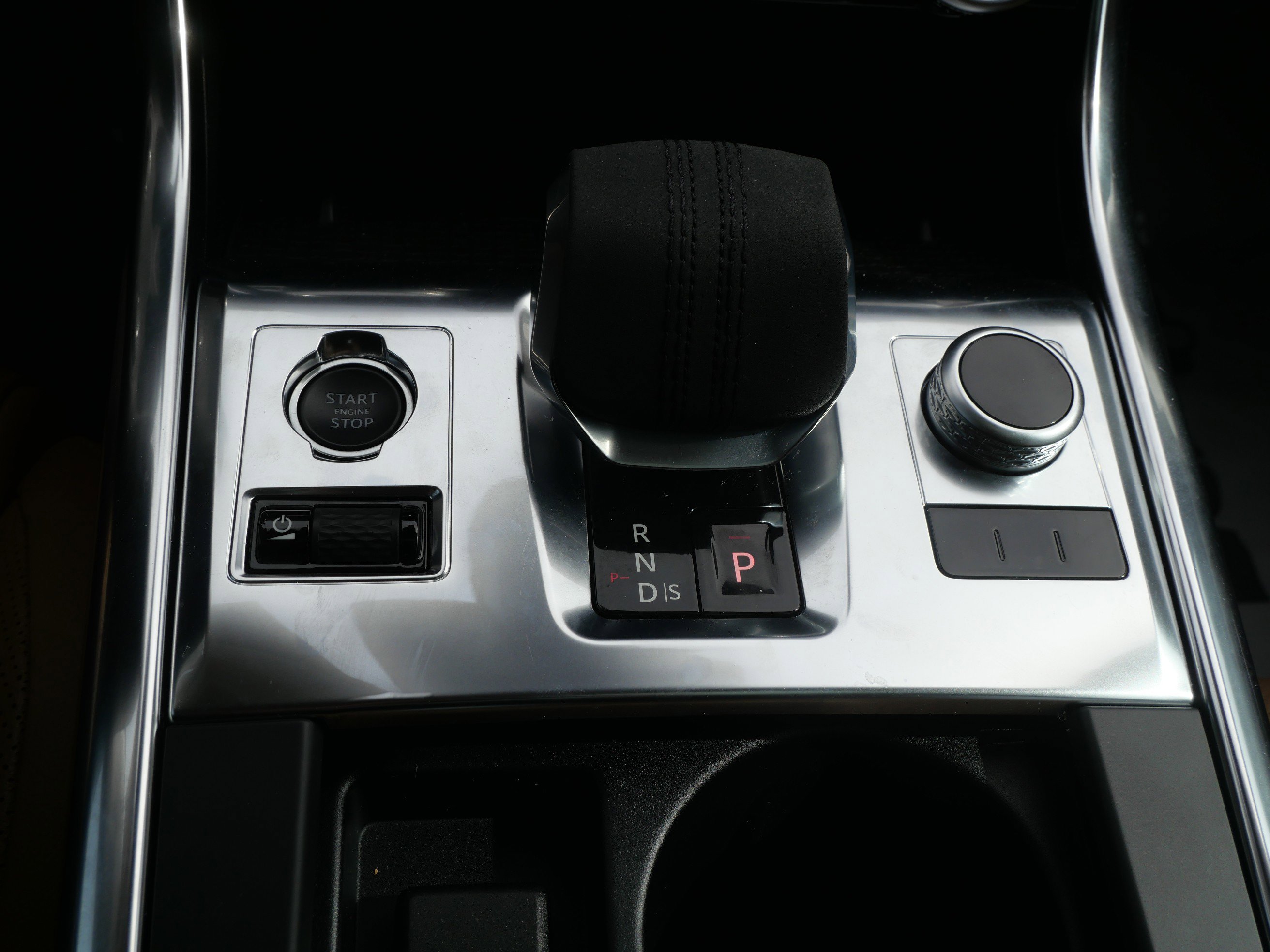 Certified 2021 Jaguar XF SE image 23