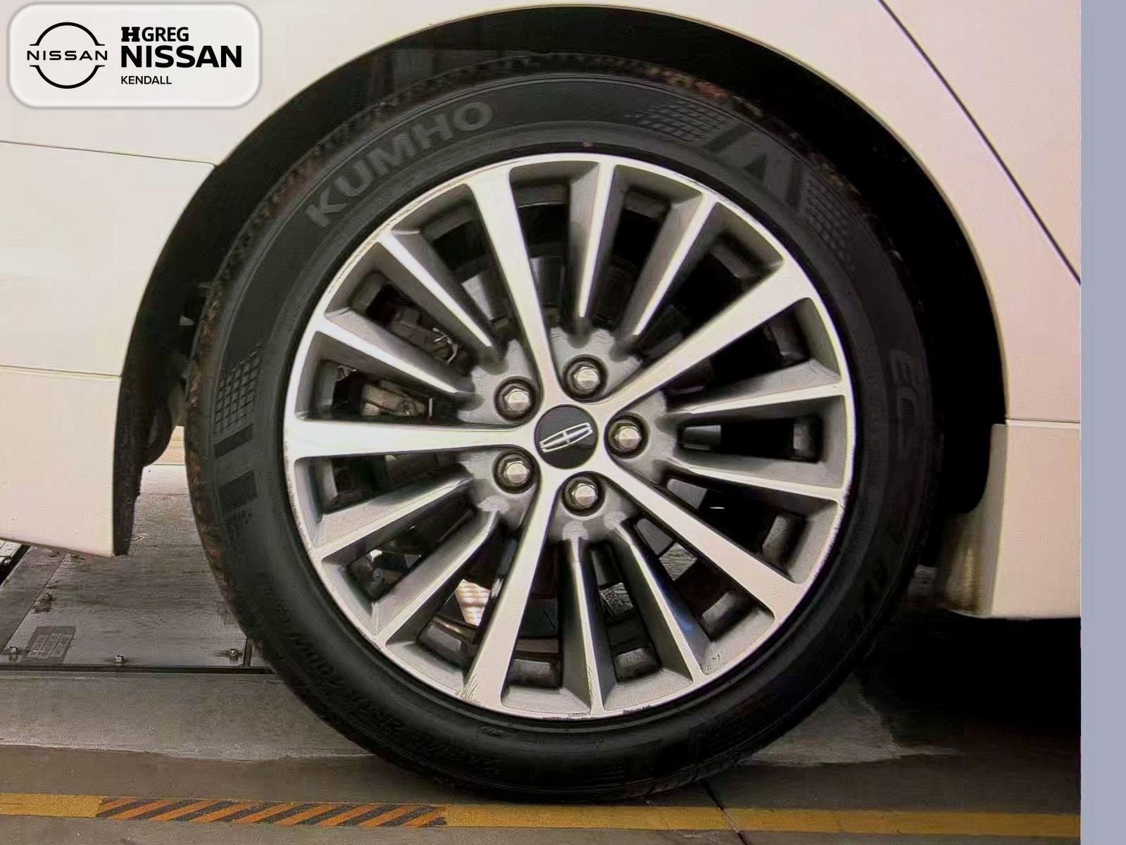 Used 2018 Lincoln MKZ Select w/ Select Plus Package image 13