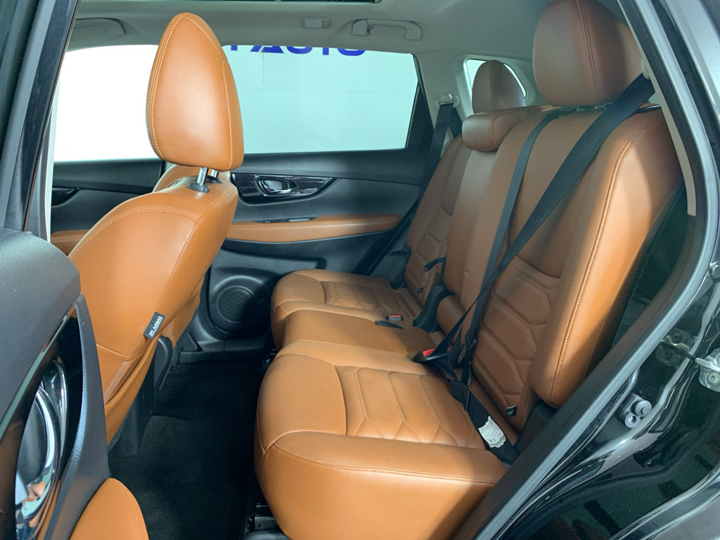 Used 2017 Nissan Rogue SL w/ SL Premium Package image 33