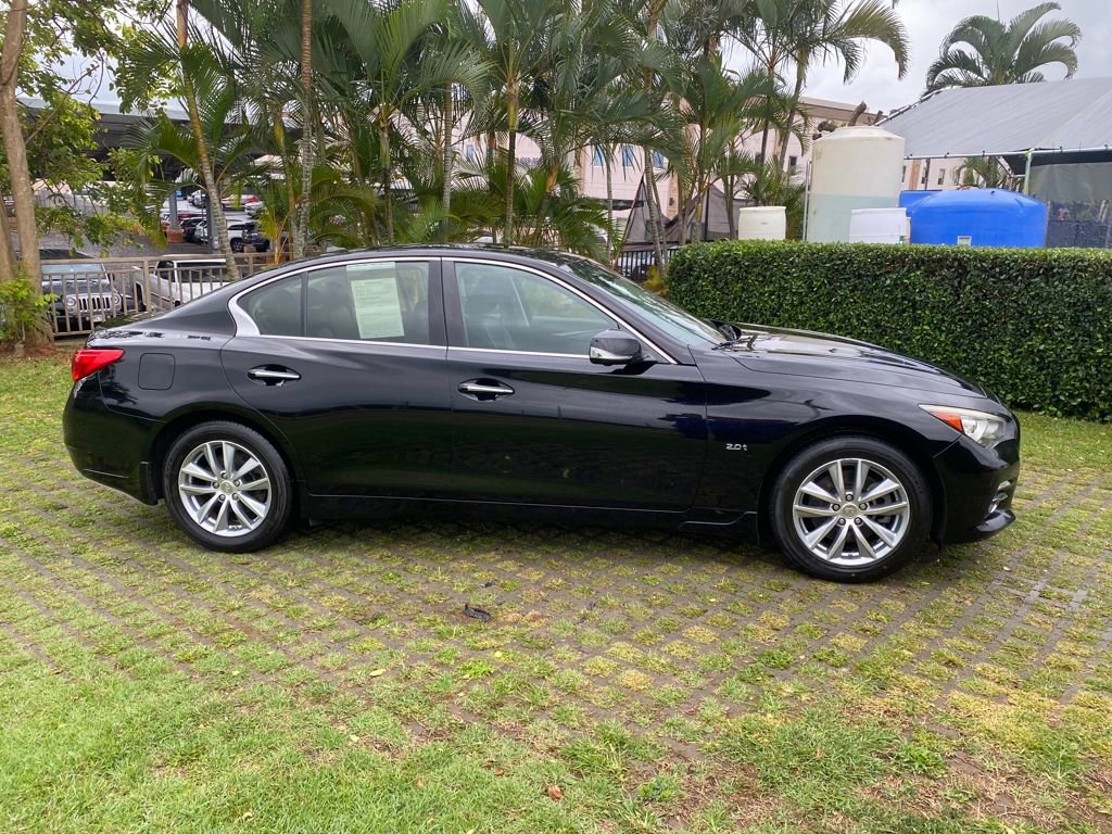 Used 2016 INFINITI Q50 Premium w/ Driver Assistance Package image 8