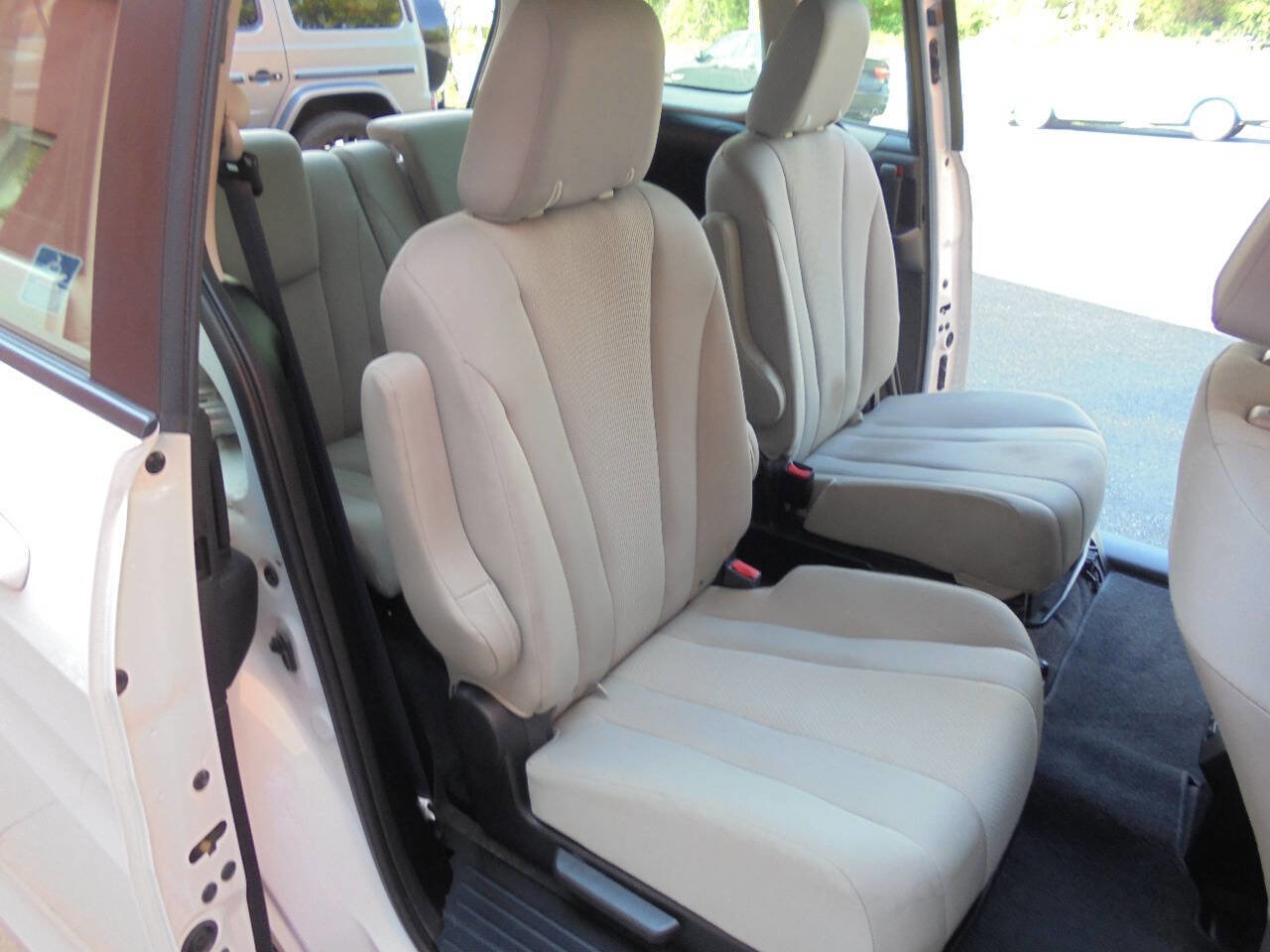 Used 2015 MAZDA MAZDA5 Sport FWD image 12