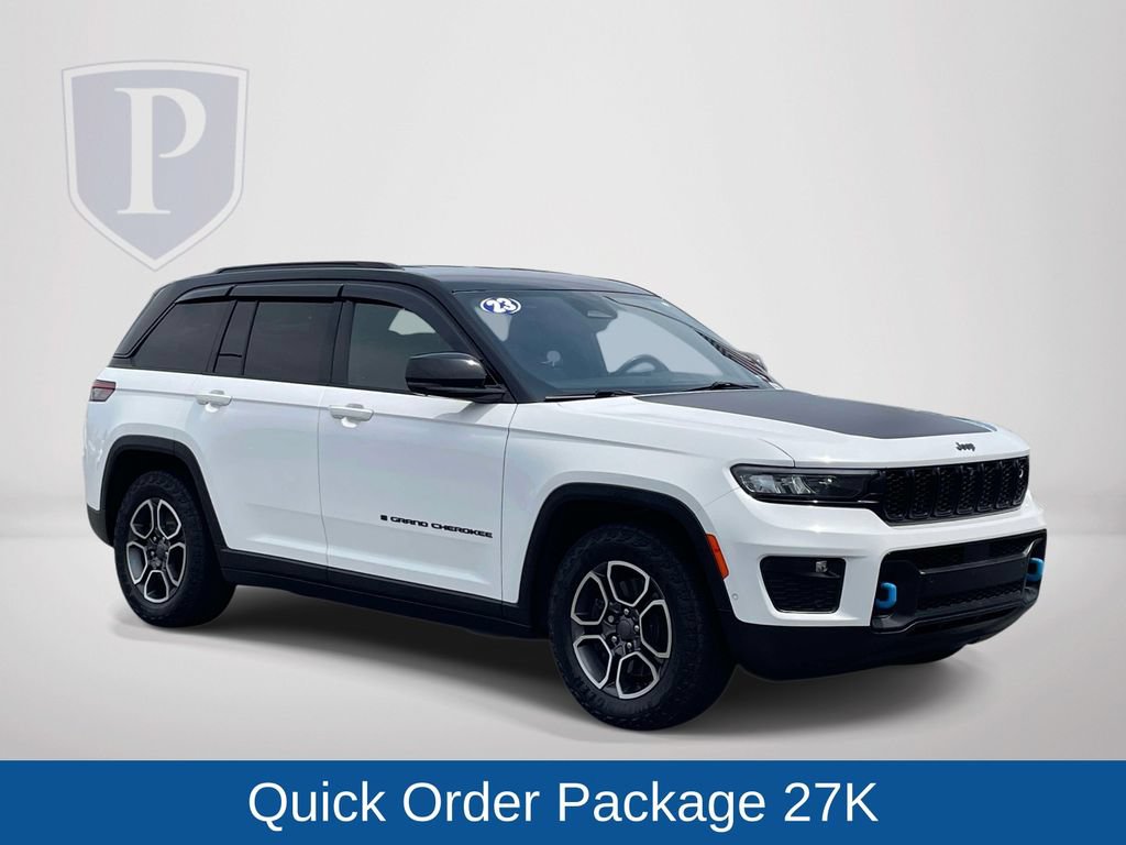 Used 2023 Jeep Grand Cherokee Trailhawk w/ Advanced Protech Group II AWD/4WD image 2