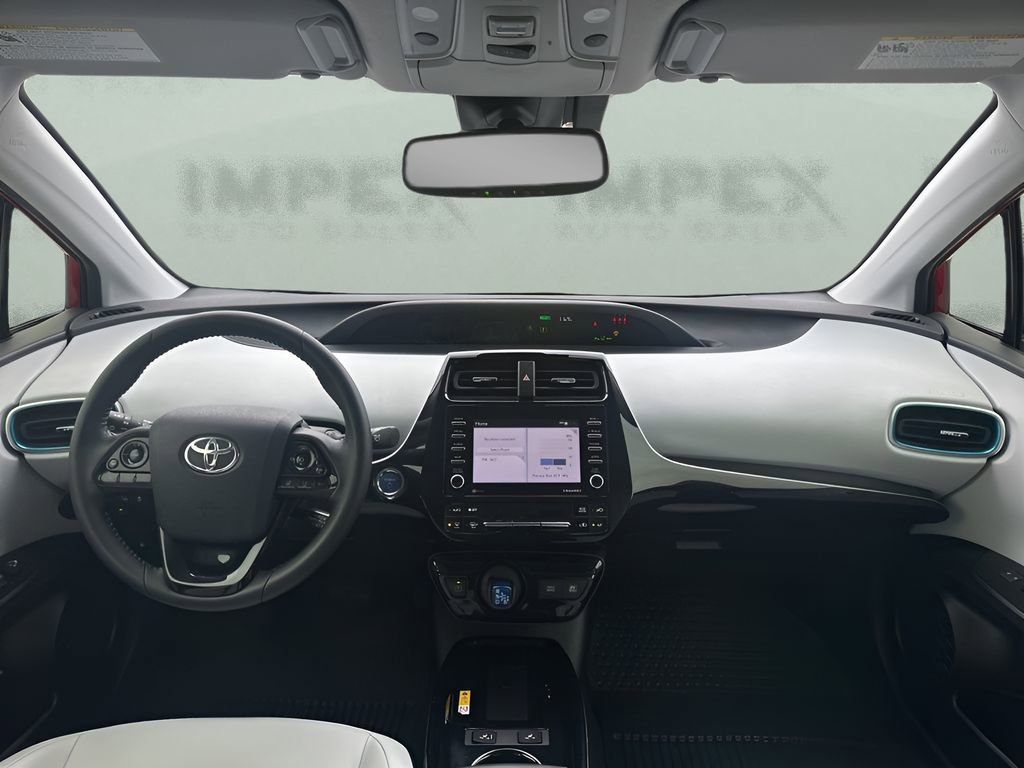 Used 2022 Toyota Prius XLE image 12