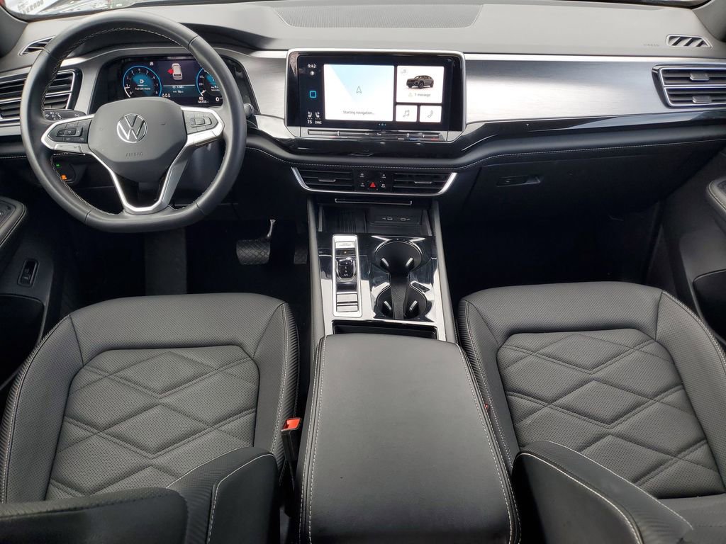 Used 2025 Volkswagen Atlas Cross Sport SE FWD image 16
