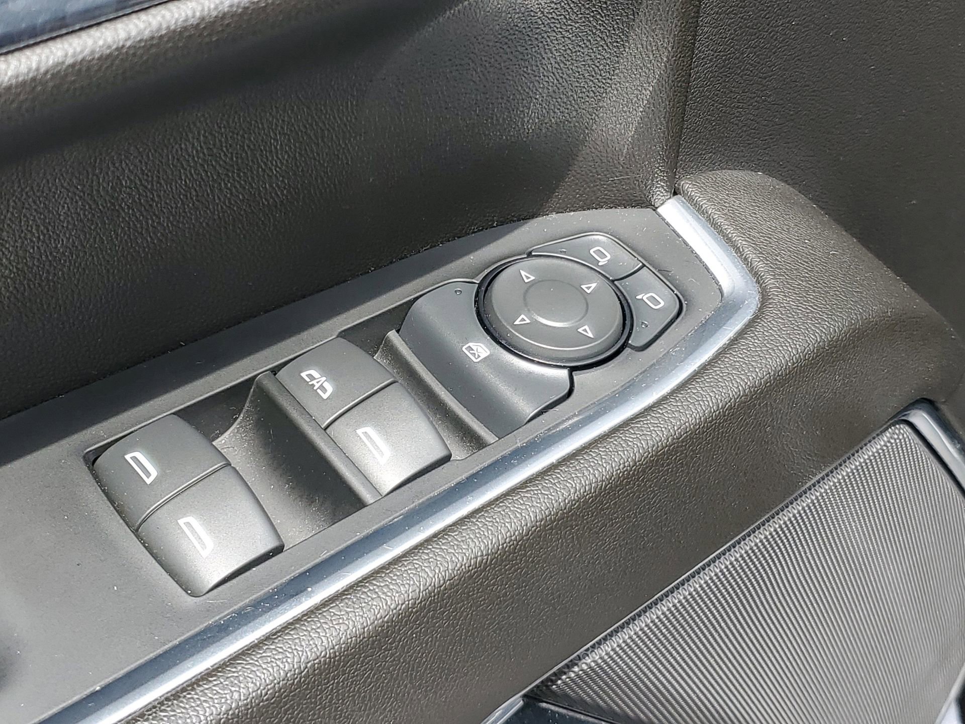 Used 2024 GMC Sierra 1500 Elevation RWD image 17
