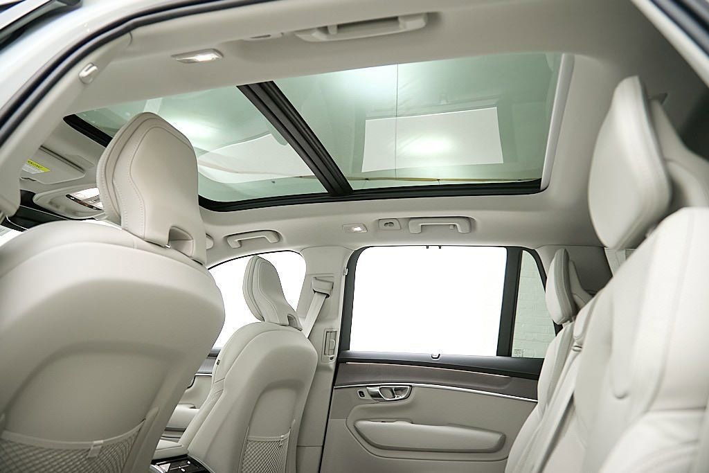 New 2026 Volvo XC90 T8 Ultra w/ Protection Package image 22