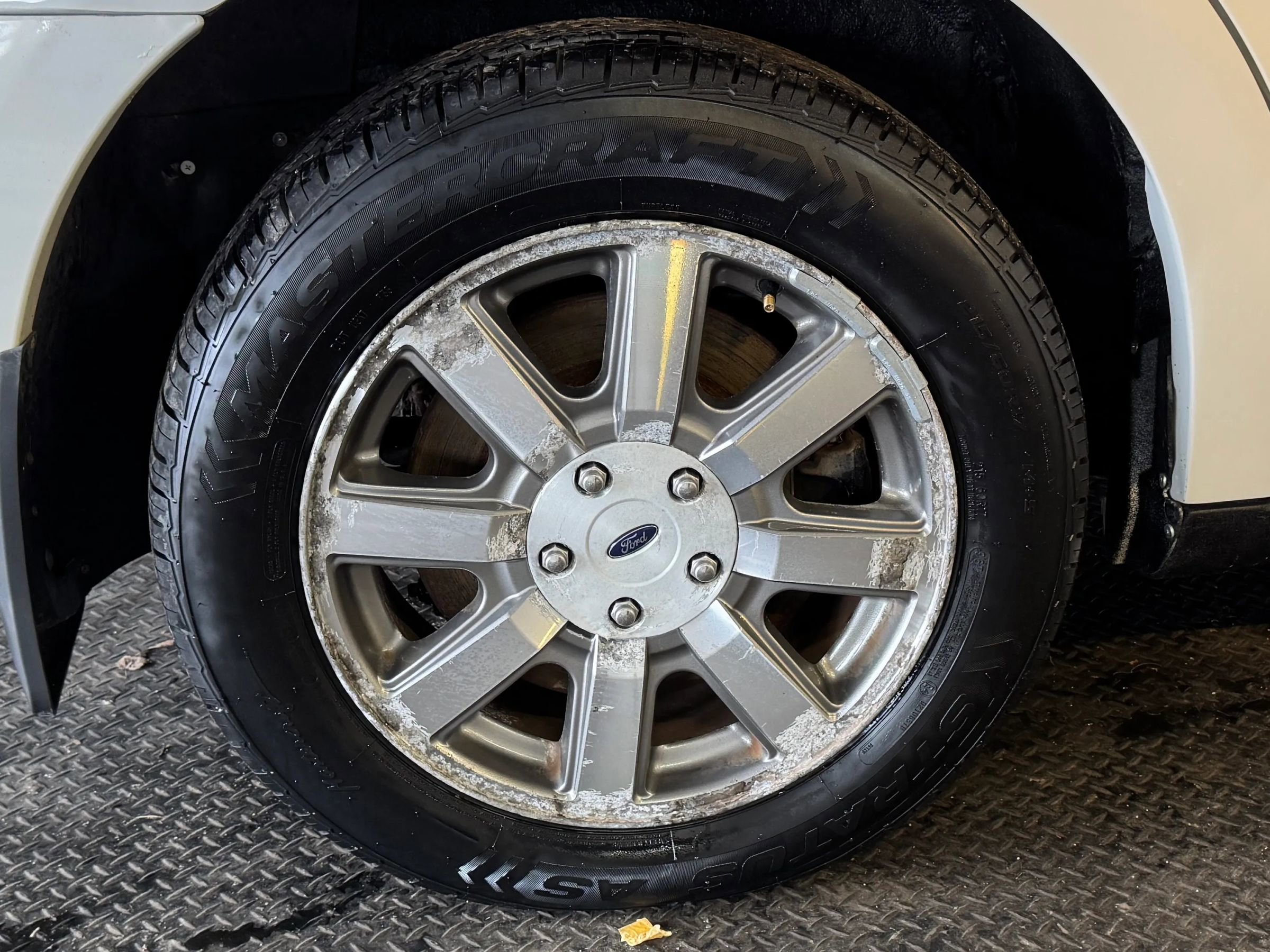 Used 2009 Ford Taurus SEL image 11