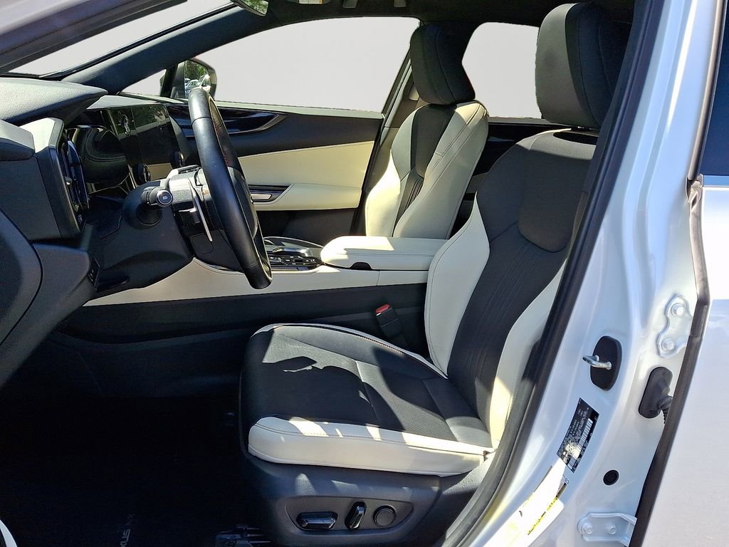 Used 2024 Lexus NX 250 FWD w/ Cold Area Package image 14