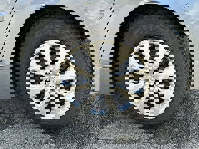 Used 2025 Toyota Corolla LE image 5