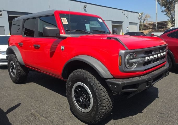 Used 2023 Ford Bronco Big Bend w/ Sasquatch Package AWD/4WD image 4