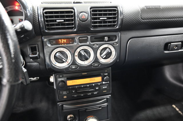 Used 2003 Toyota MR2 RWD image 17