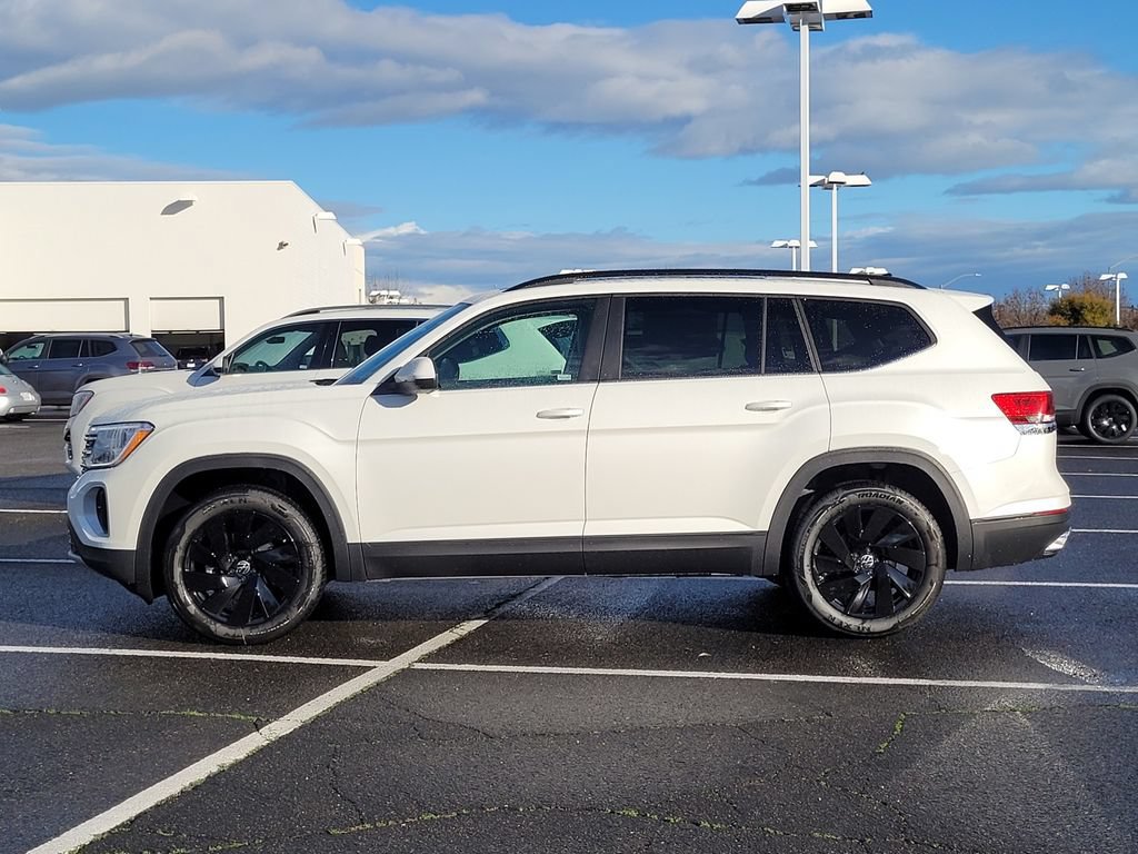 New 2026 Volkswagen Atlas SE FWD image 8
