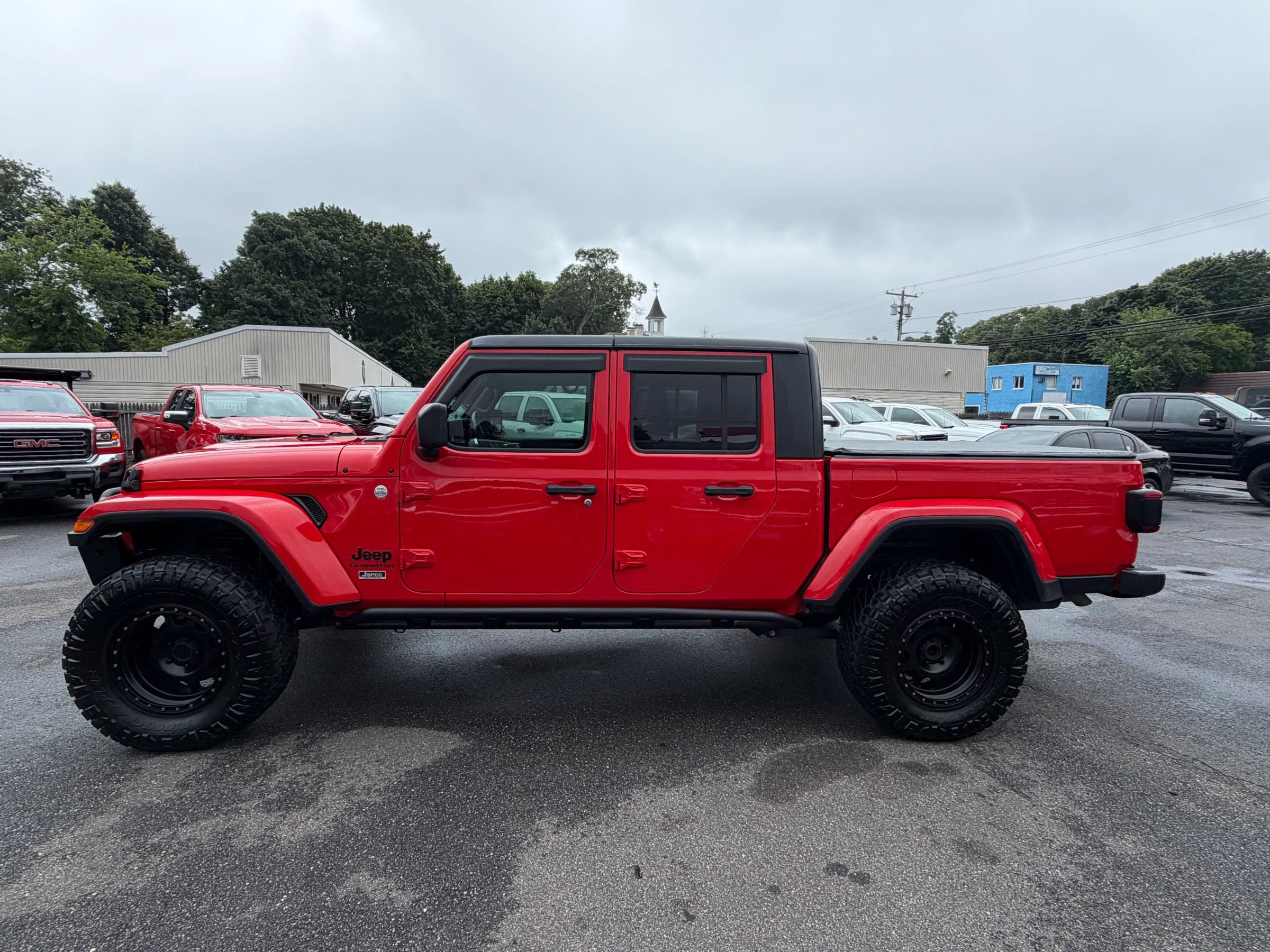 Used 2020 Jeep Gladiator Overland AWD/4WD image 3