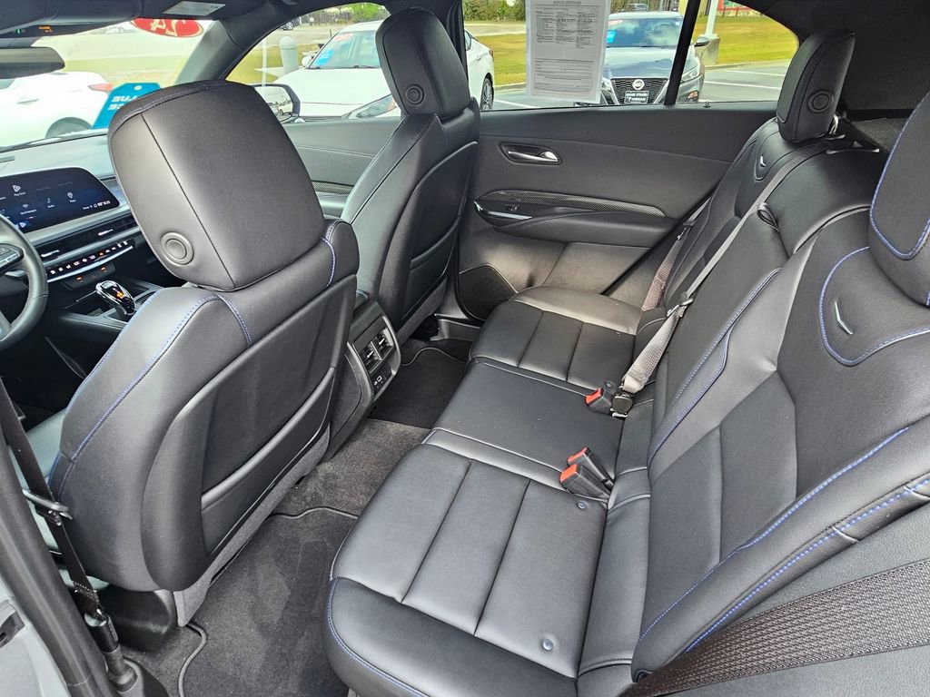 Used 2024 Cadillac XT4 Sport image 13