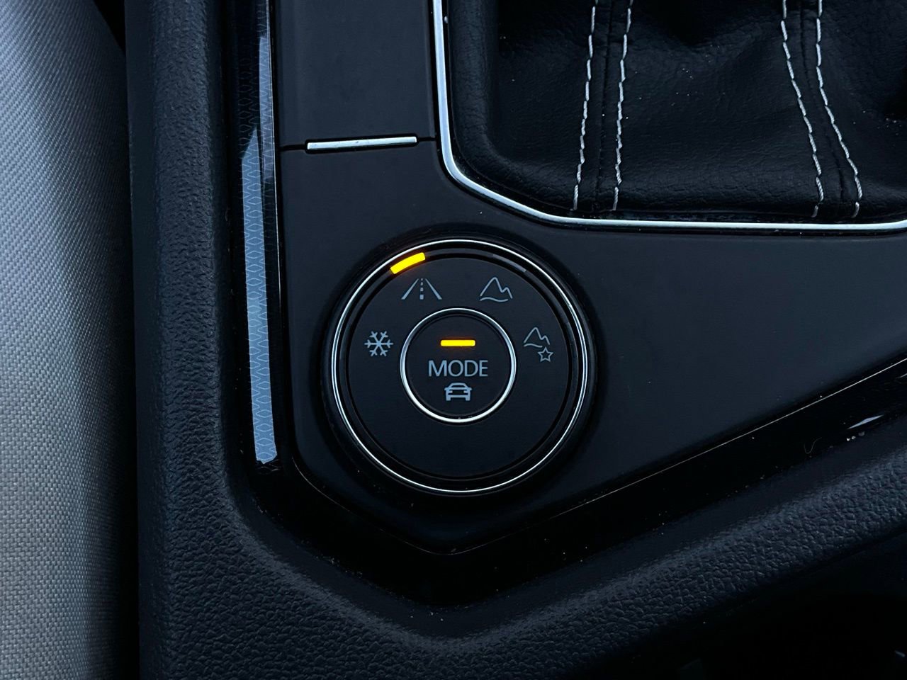 Used 2025 Volkswagen Taos S image 21