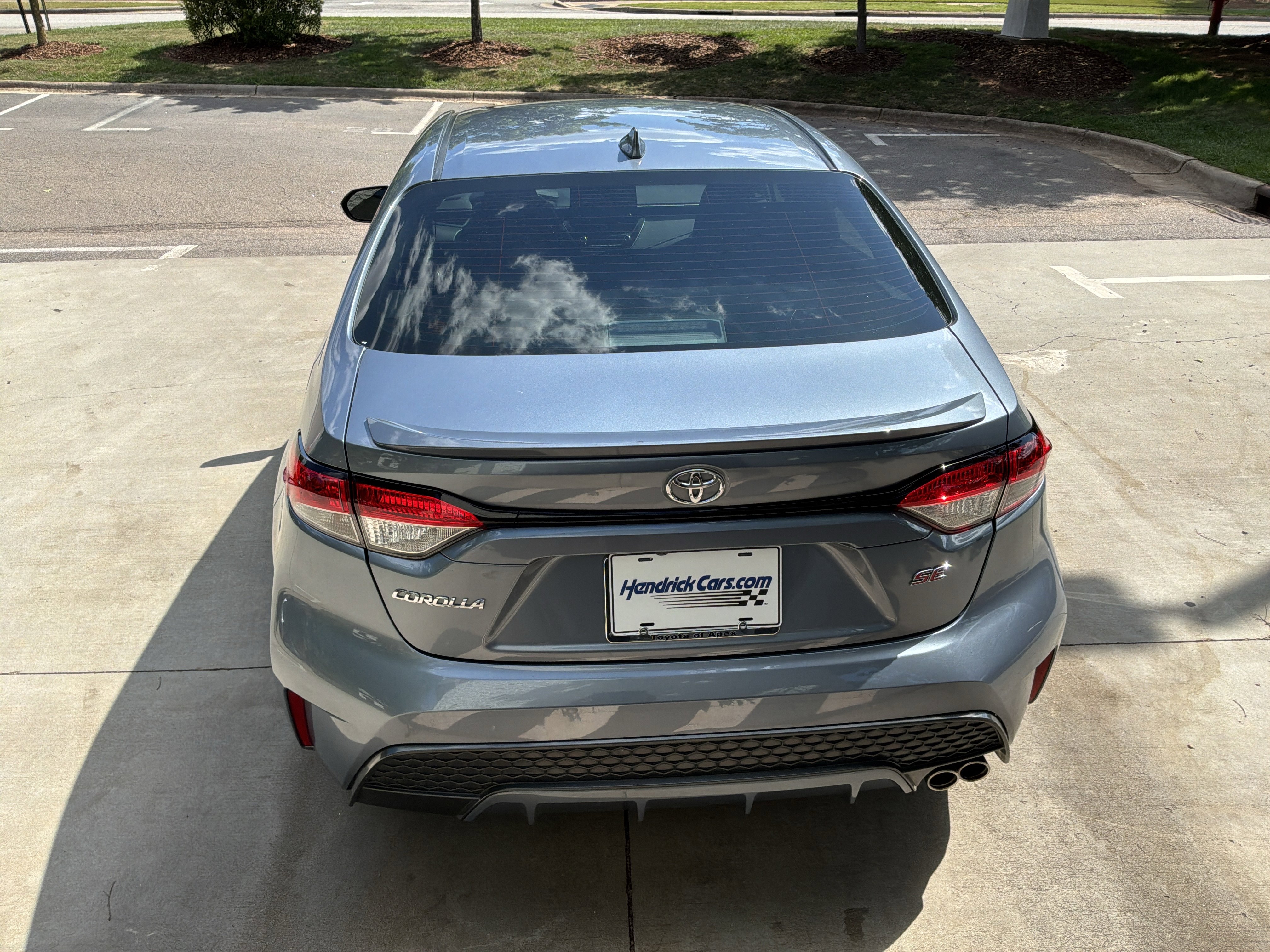 Used 2022 Toyota Corolla SE w/ SE Premium Package FWD image 9