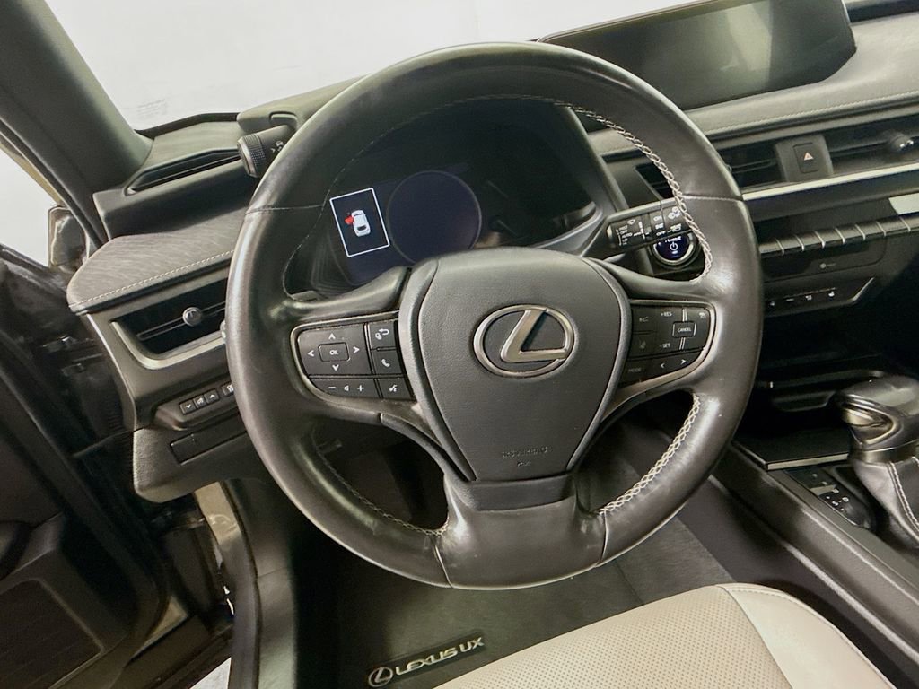 Used 2020 Lexus UX 250h w/ Premium Package AWD/4WD image 11
