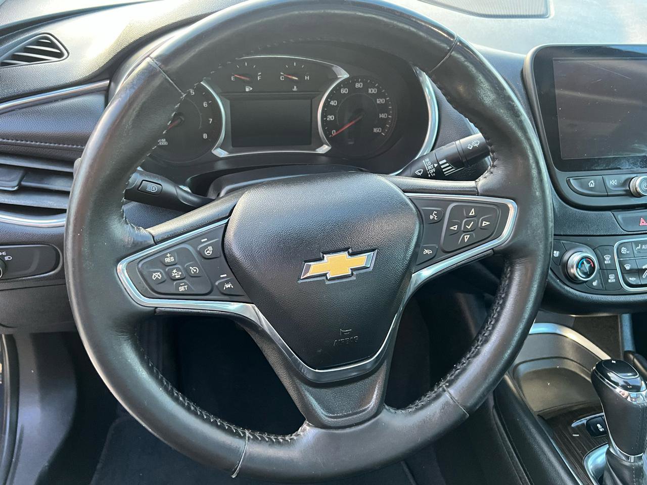 Used 2017 Chevrolet Malibu Premier w/ Premier Sun and Wheel Package FWD image 10