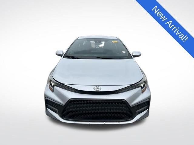 Used 2020 Toyota Corolla SE FWD image 2