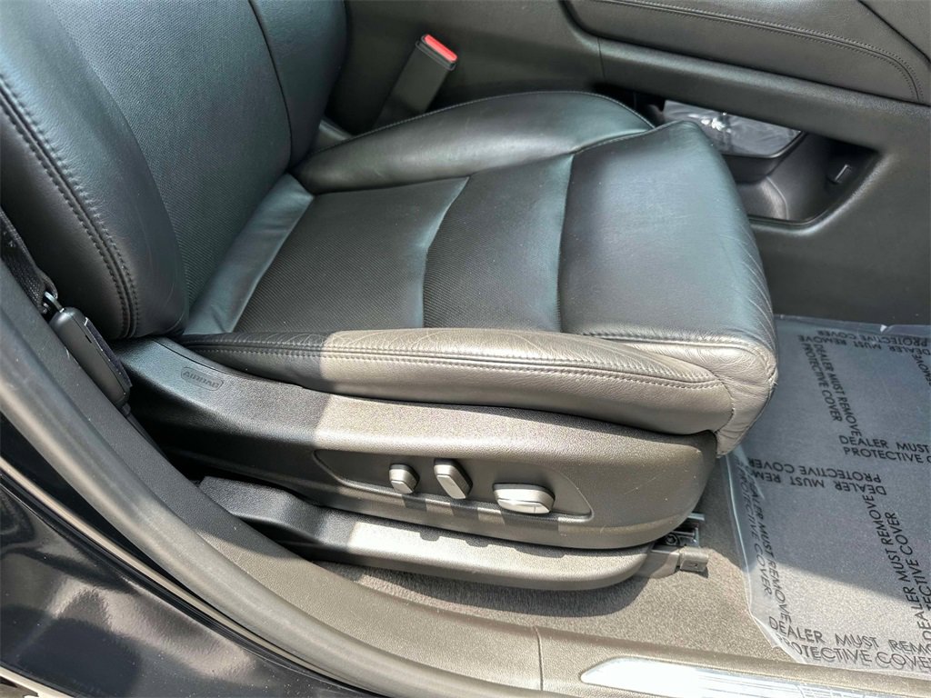 Used 2017 Cadillac XT5 Luxury w/ Driver Awareness Package image 15