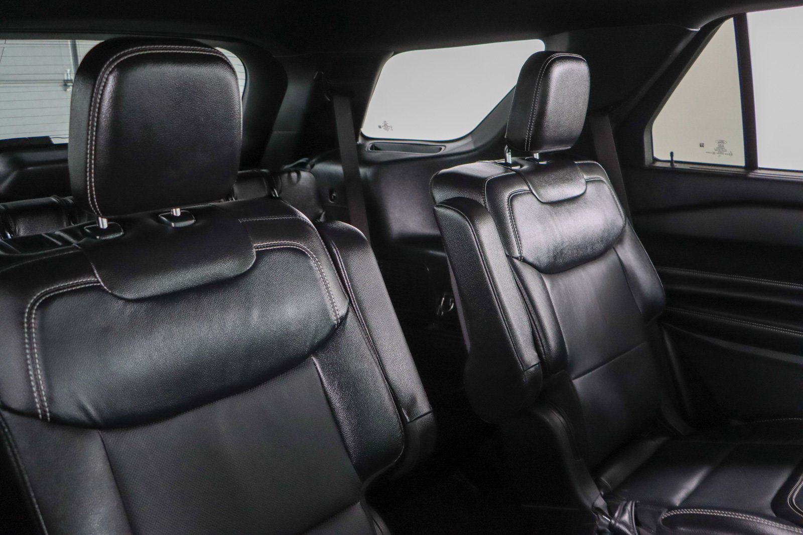 Used 2023 Ford Explorer ST w/ Technology Package AWD/4WD image 29