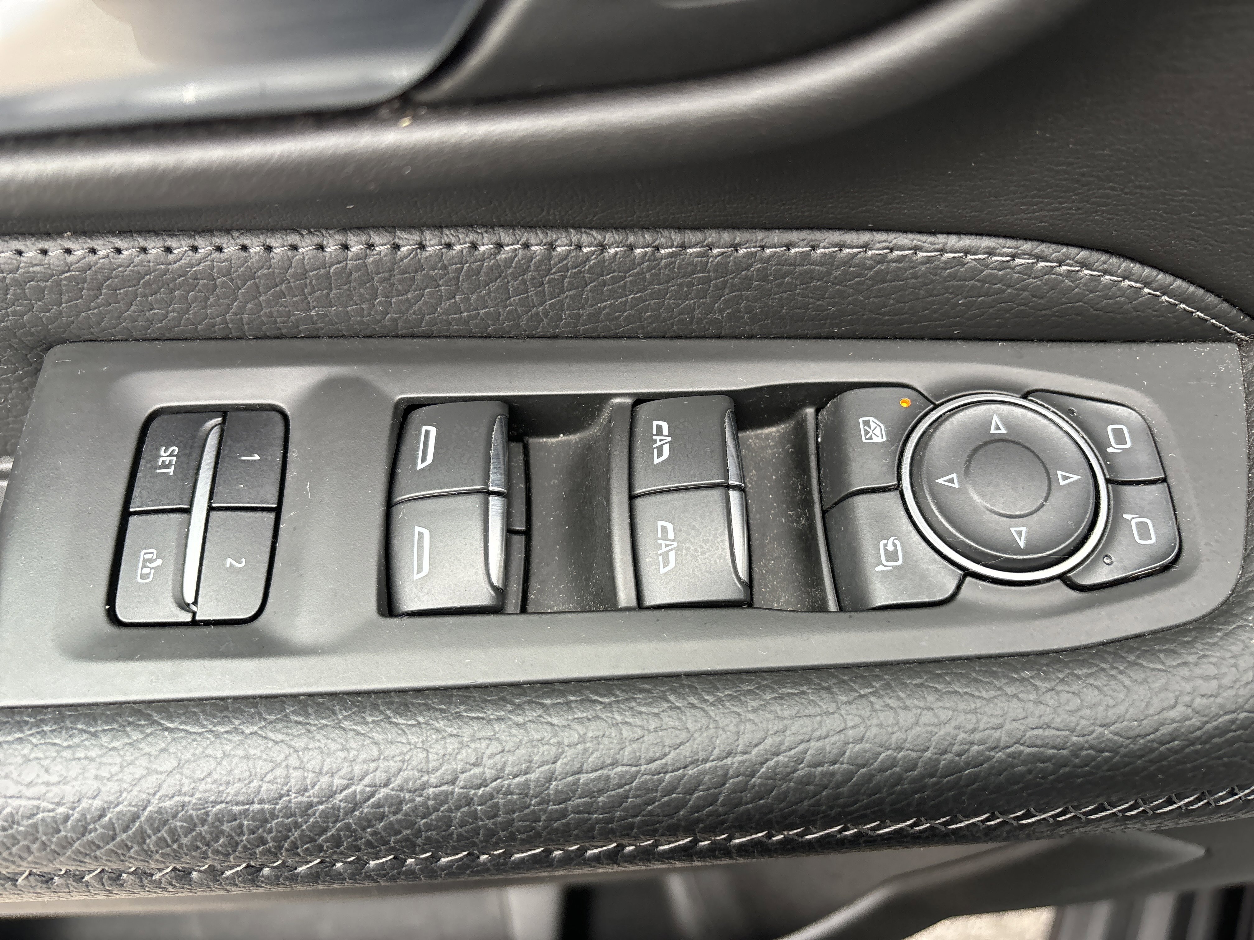 Used 2022 GMC Yukon Denali w/ Max Trailering Package image 18