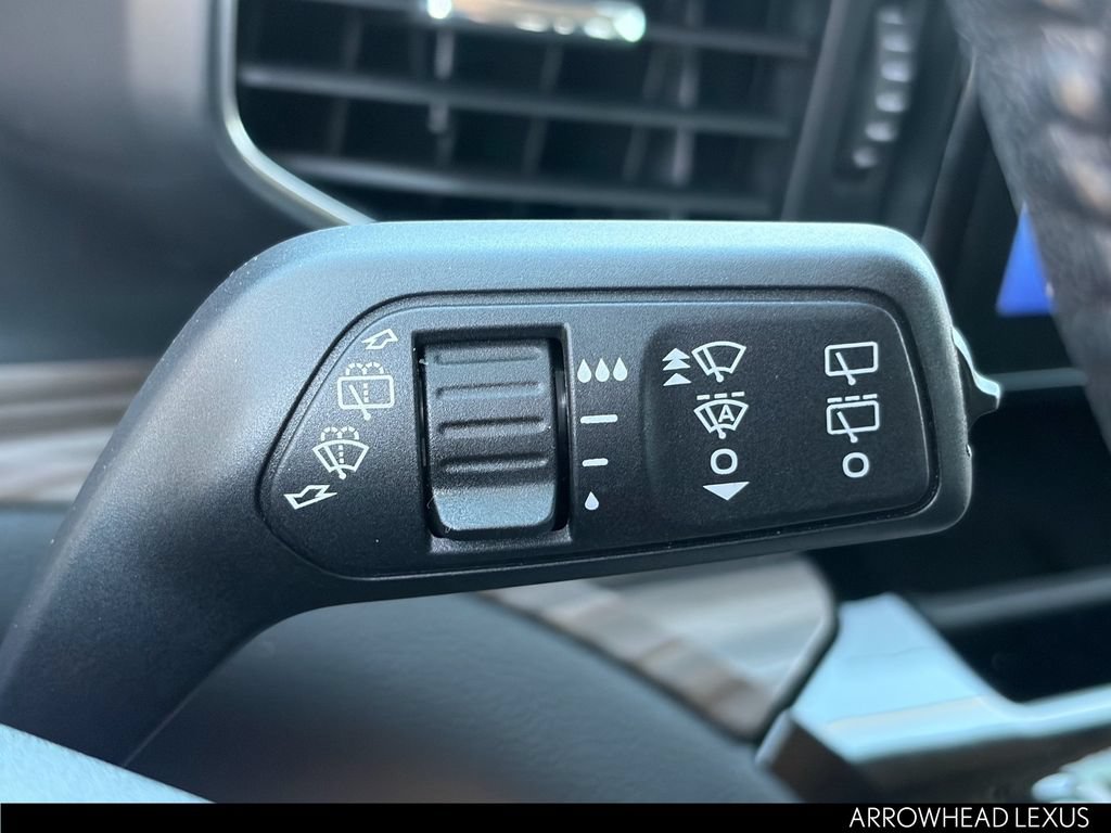 Used 2021 Ford Explorer Limited w/ Equipment Group 301A RWD image 18