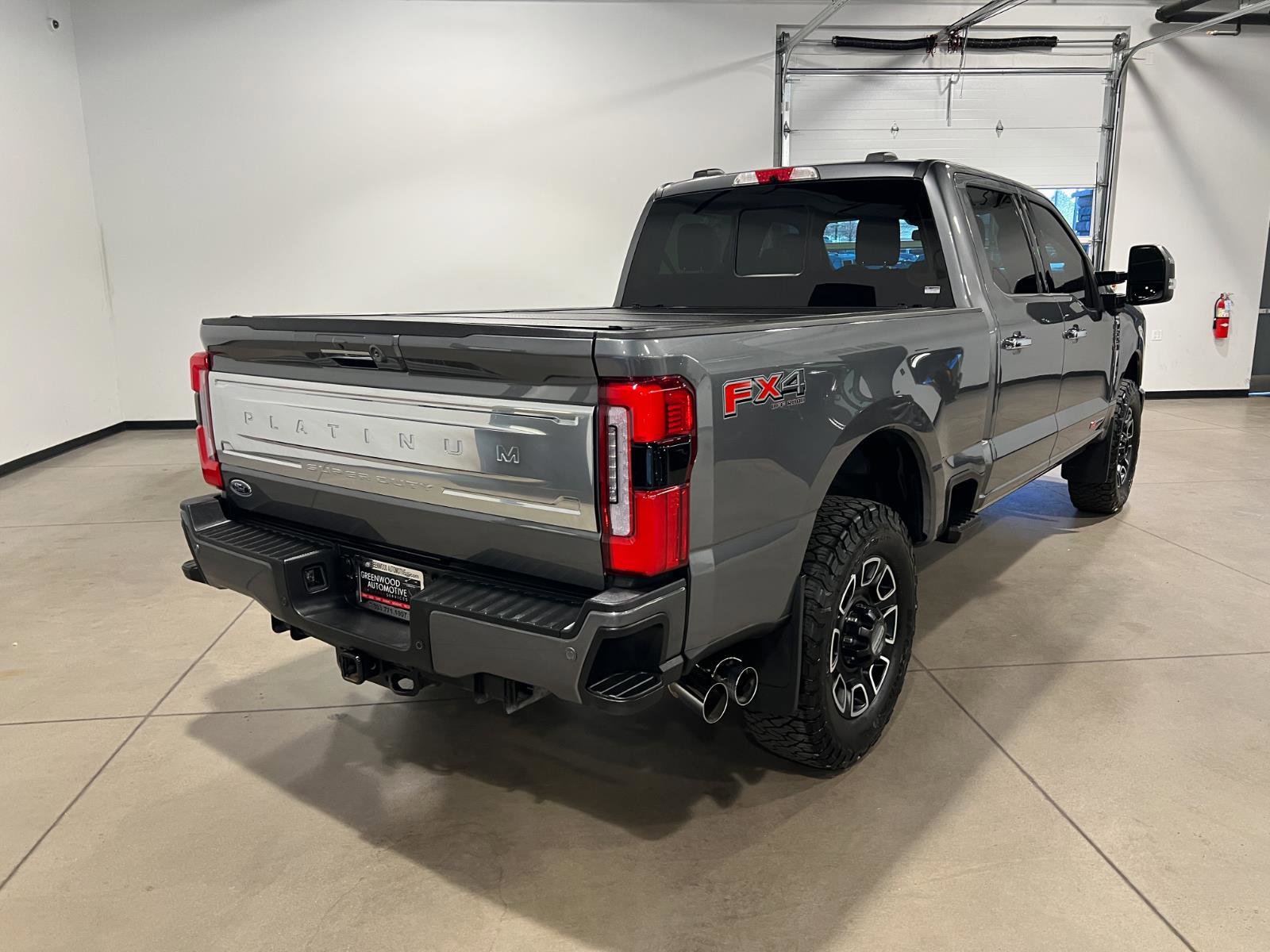 Used 2024 Ford F250 Platinum image 3