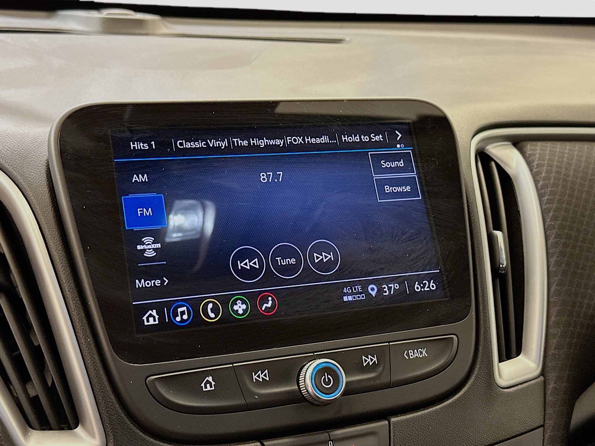 Used 2024 Chevrolet Malibu LT image 21