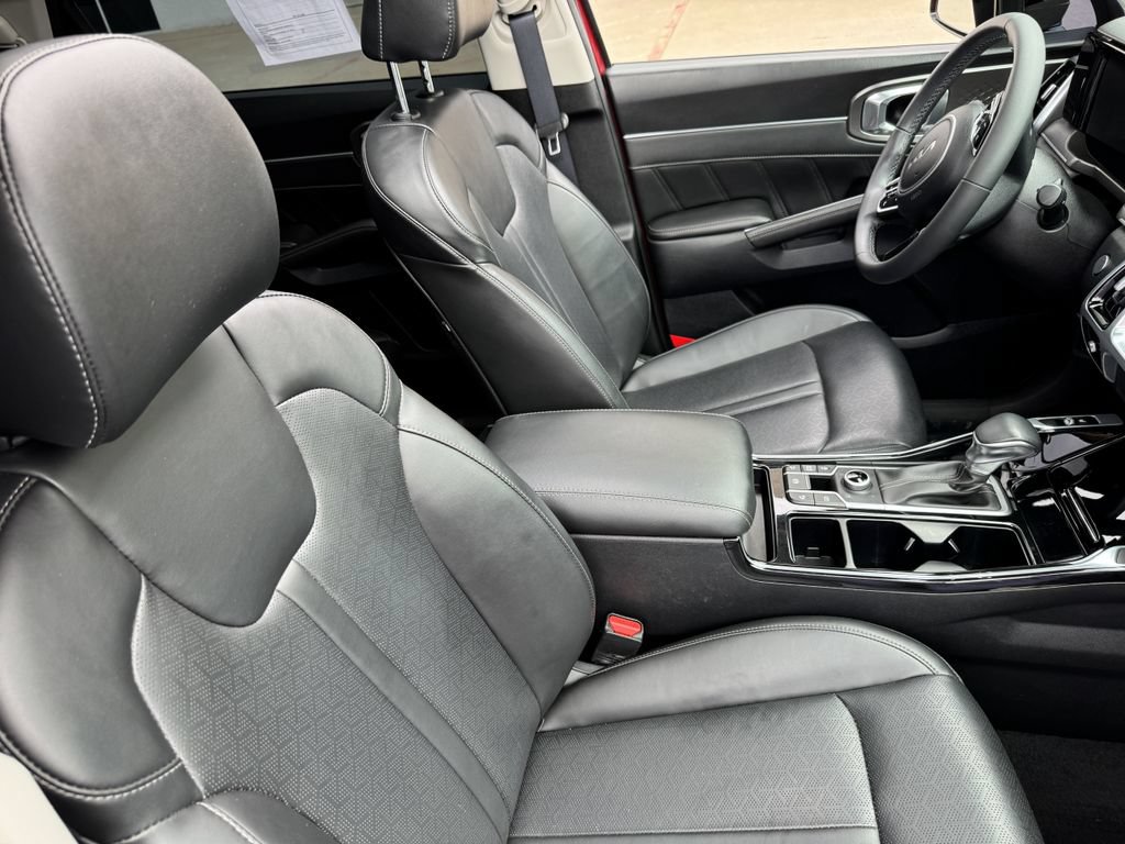 Used 2023 Kia Sorento SX AWD/4WD image 28