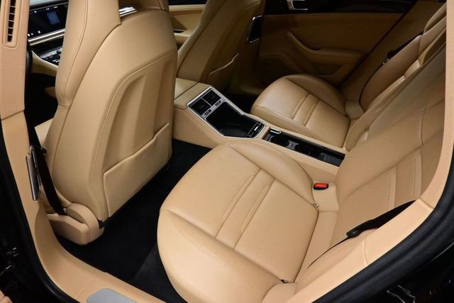 Certified 2018 Porsche Panamera image 15