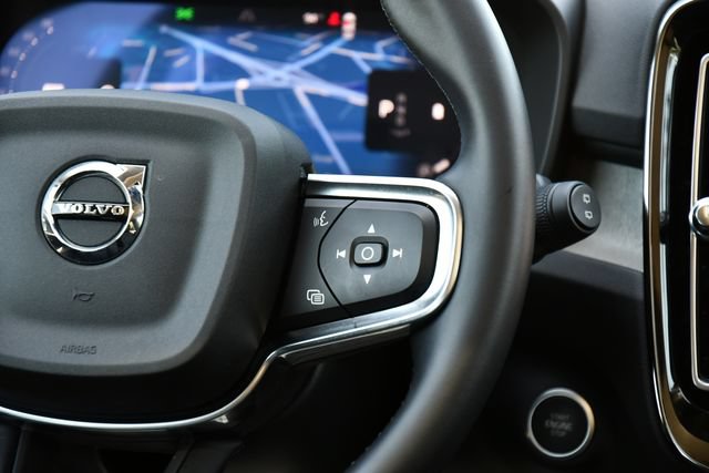 Certified 2026 Volvo XC40 B5 Plus AWD/4WD image 26
