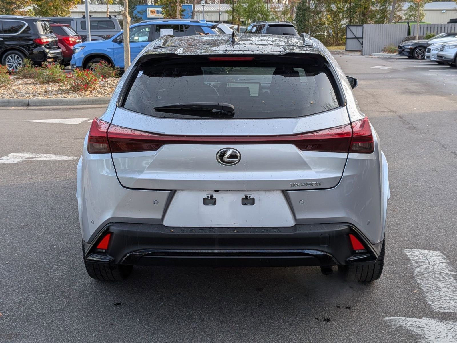 Used 2023 Lexus UX 250h F Sport image 4