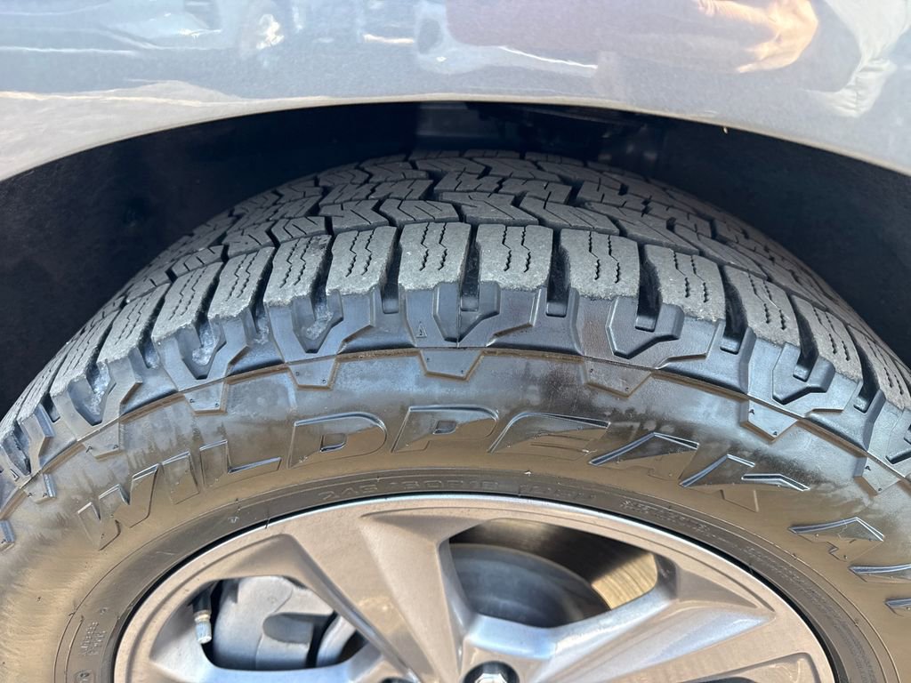 Used 2024 Ford Edge SEL w/ Sport Appearance Package image 22